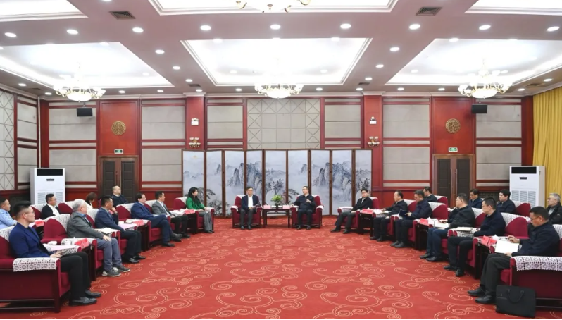 青海省人民政府与旋乐吧spin8动力签署战略相助协议